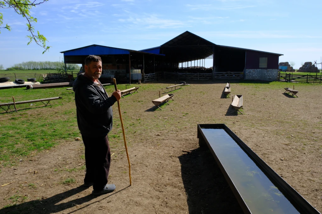 Vulcan Ion, crescător de animale