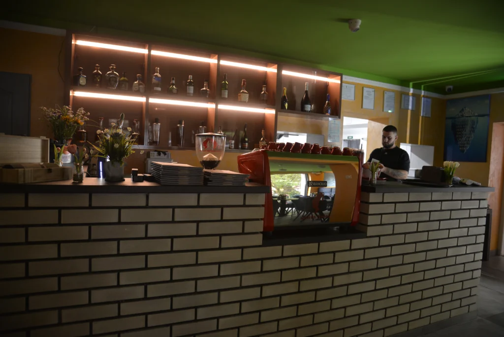 IWP Food Lounge SRL