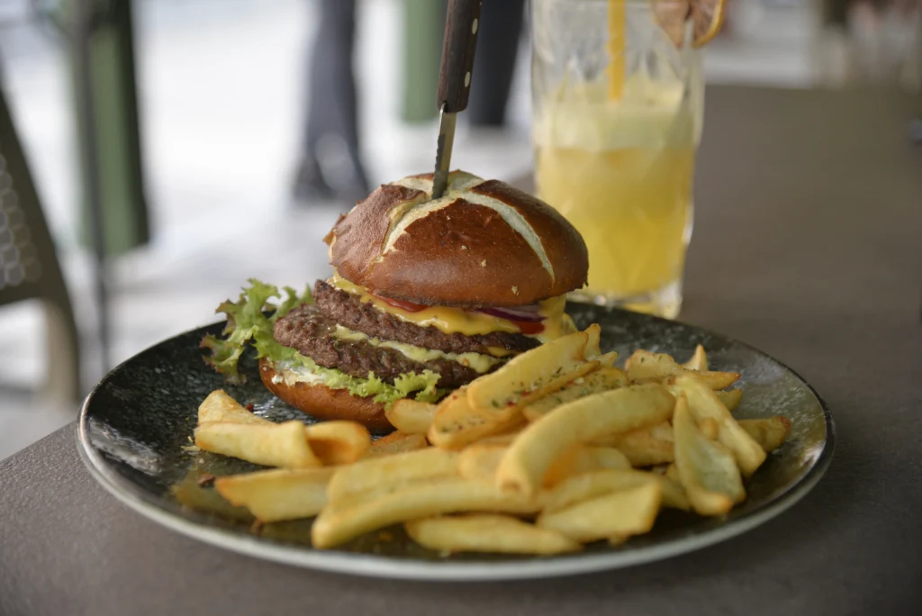 IWP Food Lounge SRL