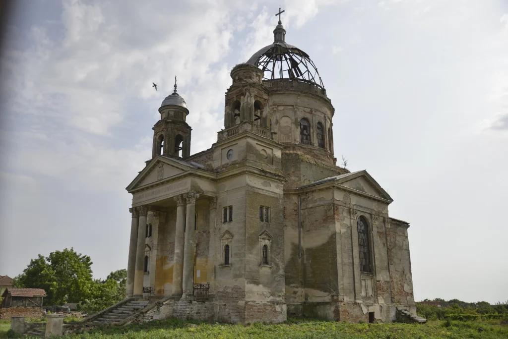 Mausoleul din Bobda