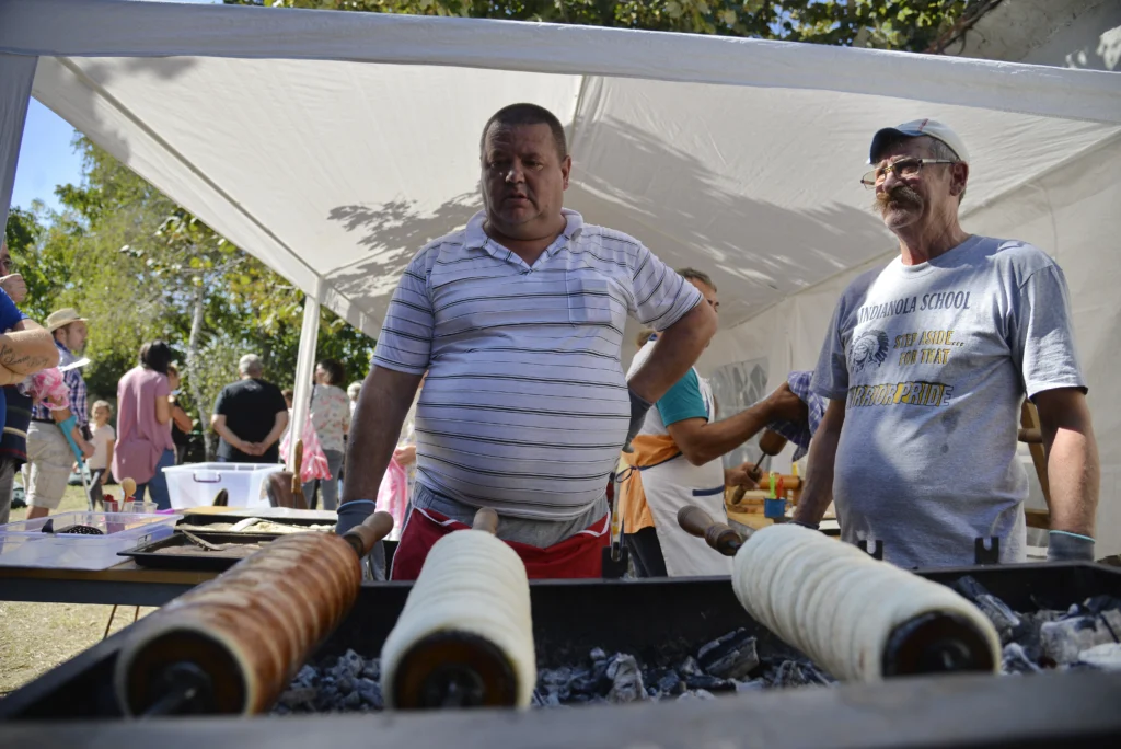 VIRAG MARIA, meșteră Kürtős Kalács