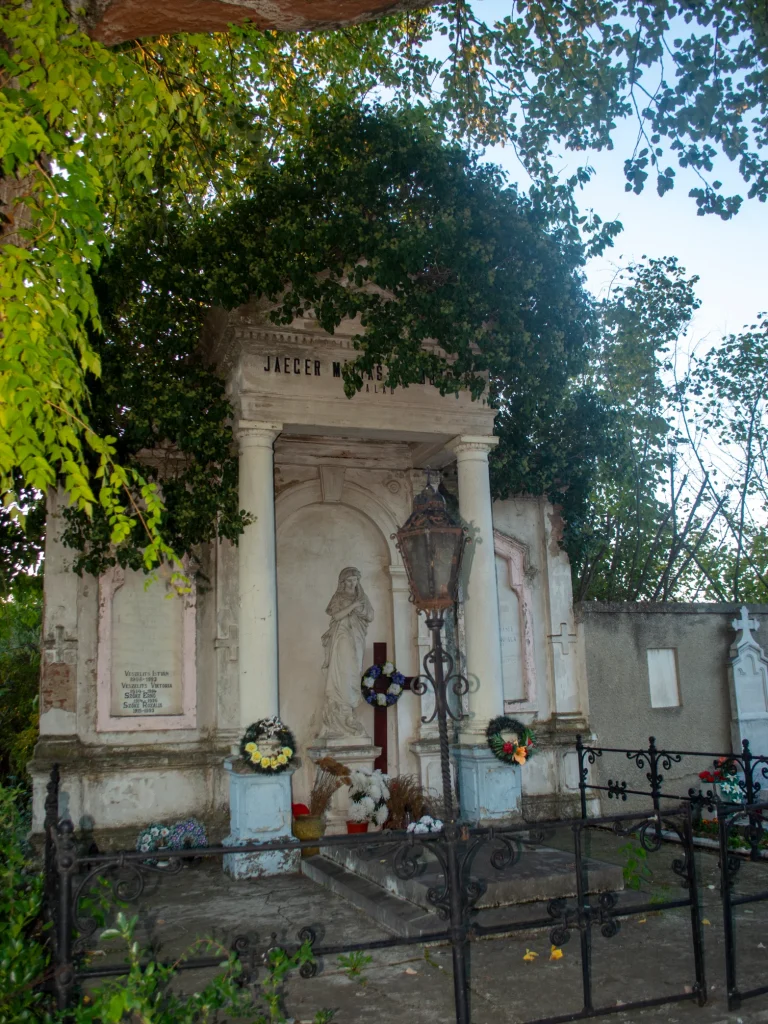 Cimitirul Orașului Deta