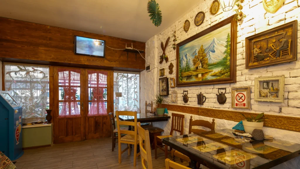 Cafe-Bistro „Vin la cafea”