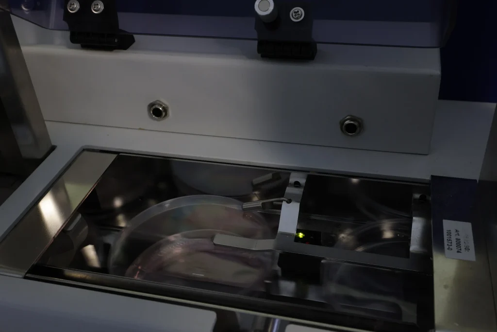 Laboratorul MS 2000