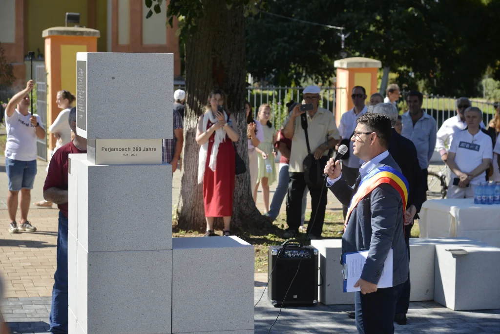 Monumentul ”Periam 300”