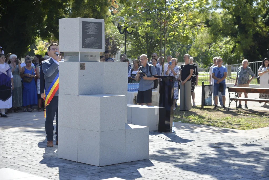 Monumentul ”Periam 300”