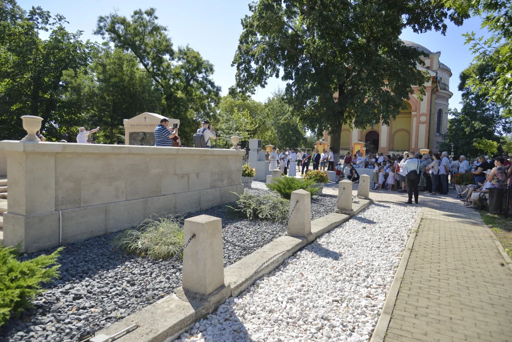 Monumentul ”Periam 300”