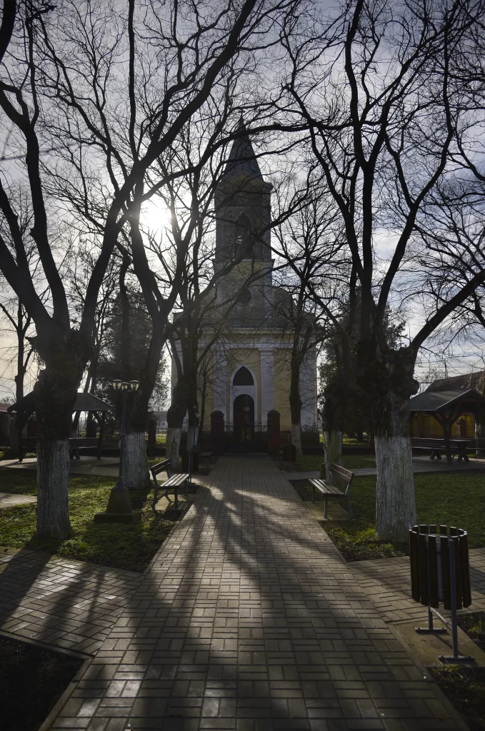Biserica Romano-Catolică Din Vălcani