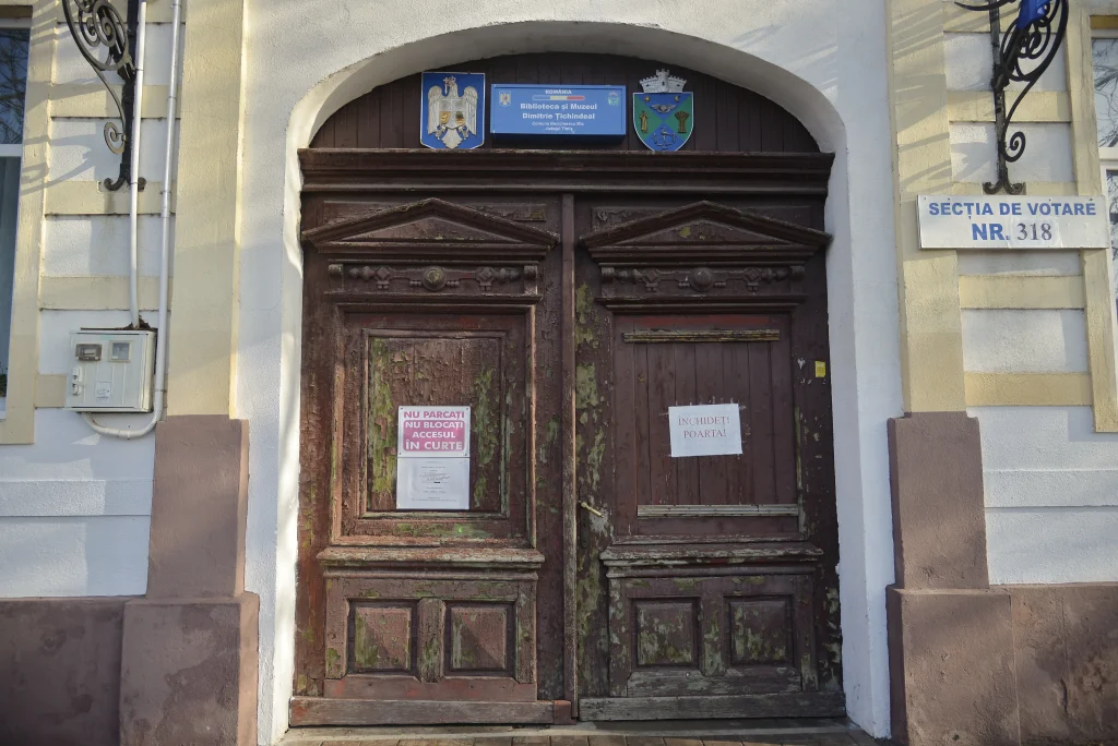 Biblioteca și Muzeul Dimitrie Țichindeal