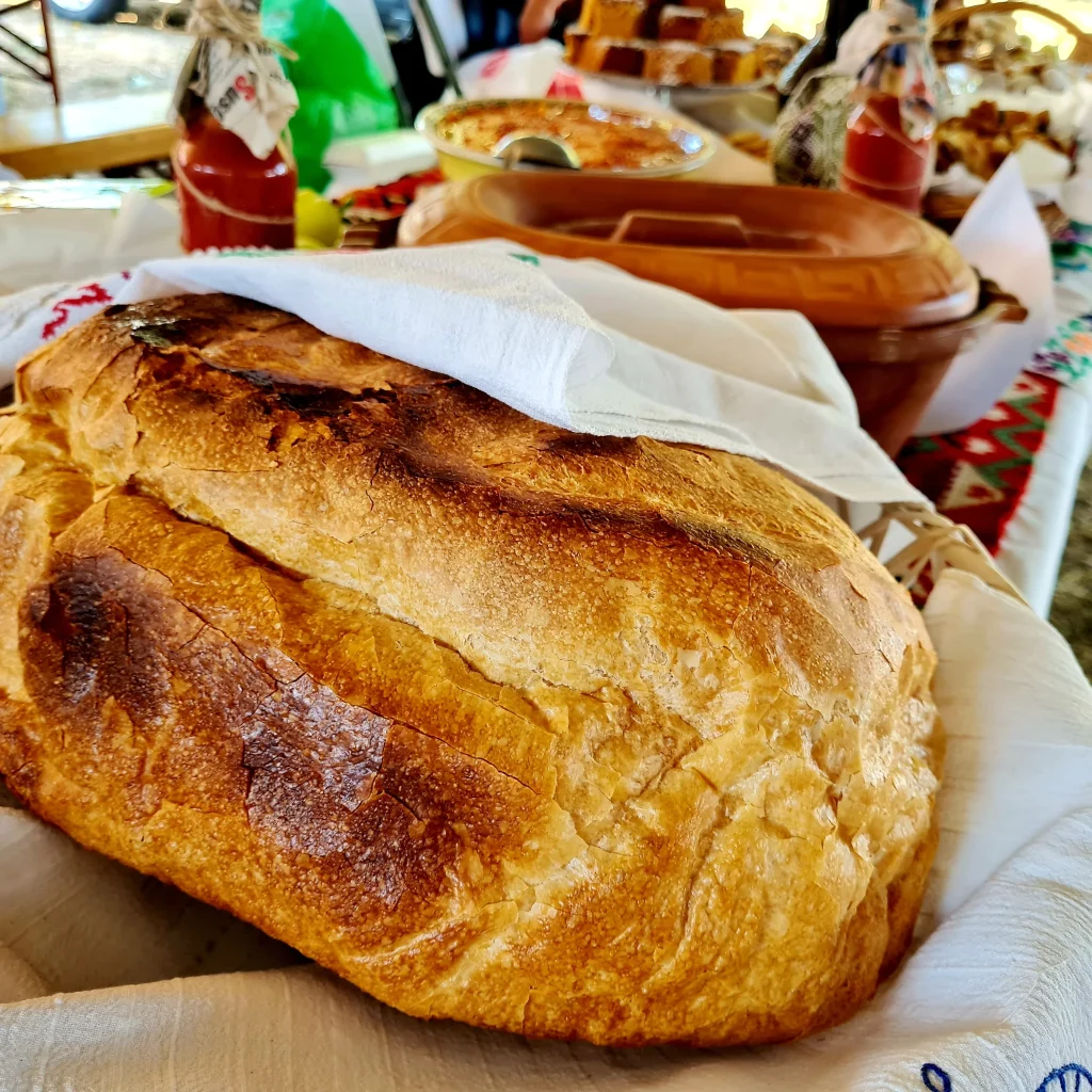 Voluntare în bucătărie - grup local