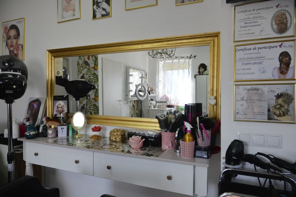 S.C. Beauty Mirella MYT8 S.R.L.