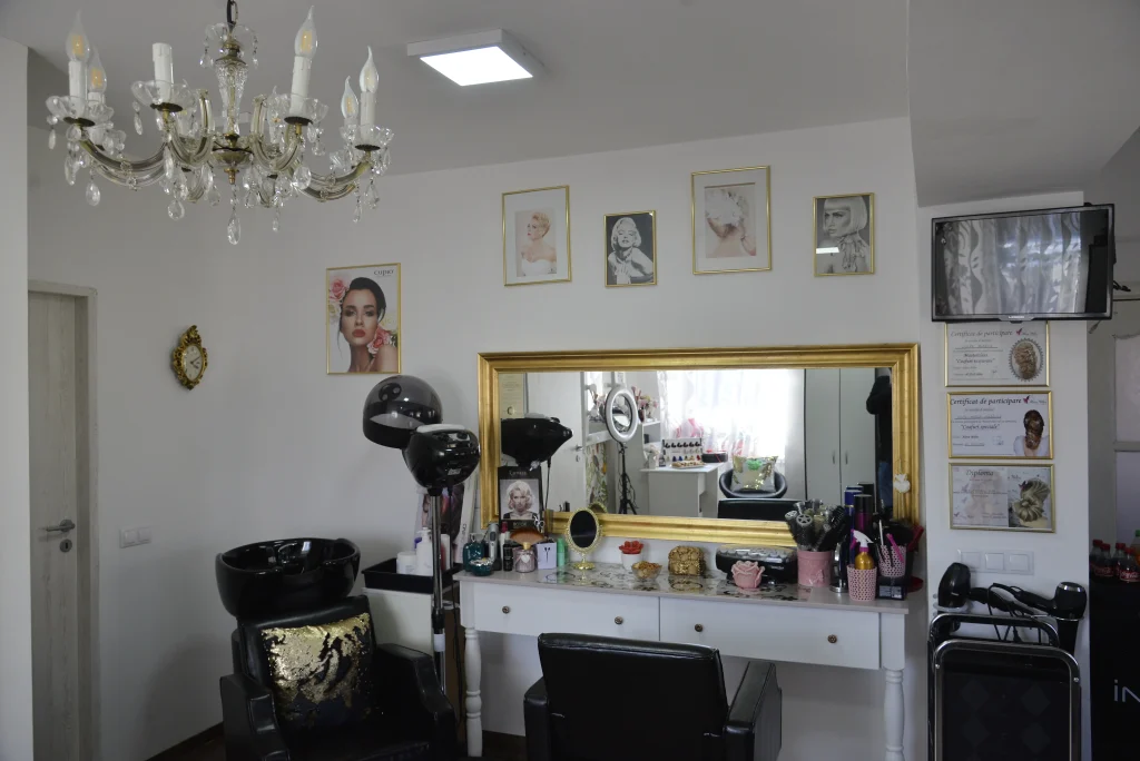 S.C. Beauty Mirella MYT8 S.R.L.