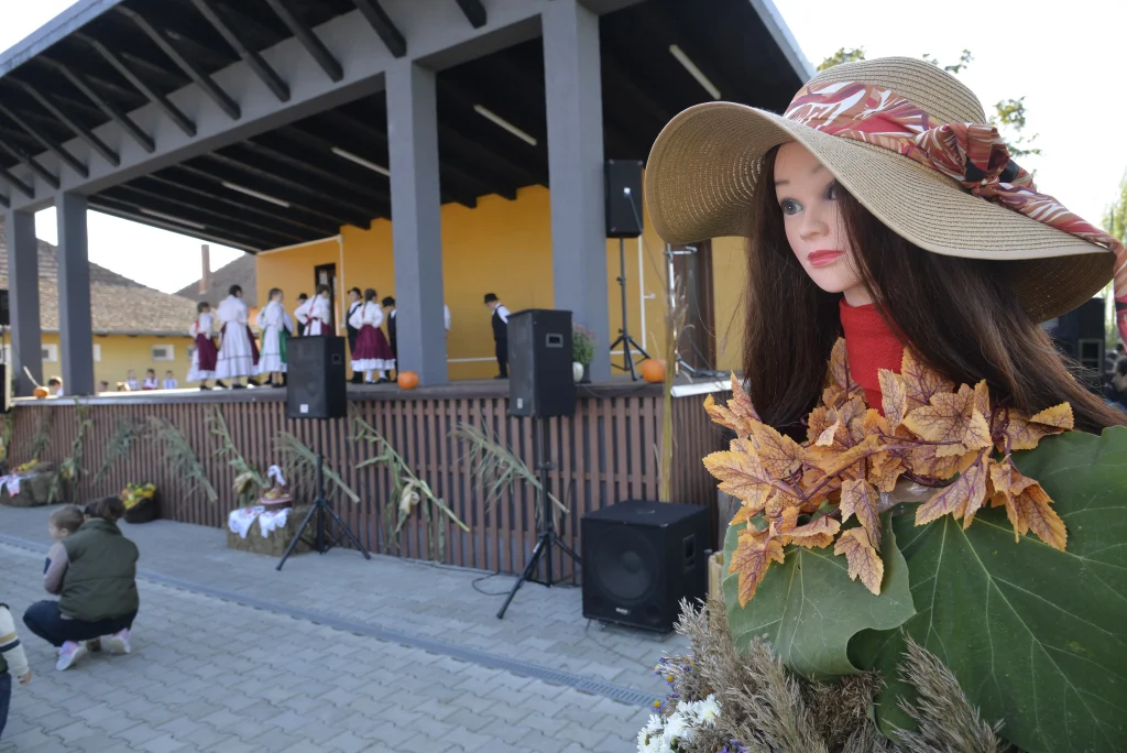 Balul Vălcănenților - Festival de toamnă